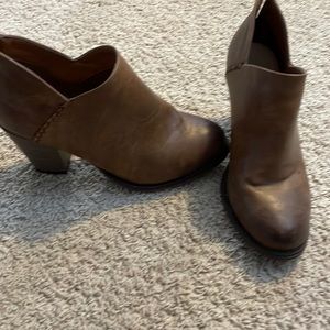 6.5 brown booties. Like new.
